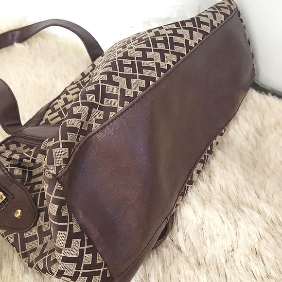 VTG 90's Tommy Hilfiger🦋Brown Tommy Monogram Duffel Bag♡Tote Bag - Picture 6 of 7